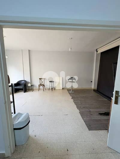 Prime Location Apartment in Baouchrieh, Metn with a Balcony.