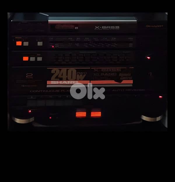 Vintage XBass BoomBox with original remote control / sharp Since 1980 1