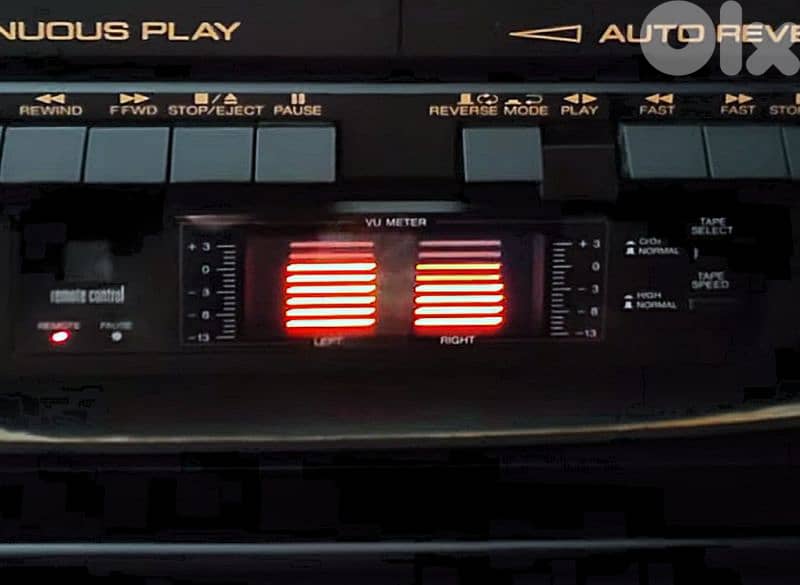 Vintage XBass BoomBox with original remote control / sharp Since 1980 3