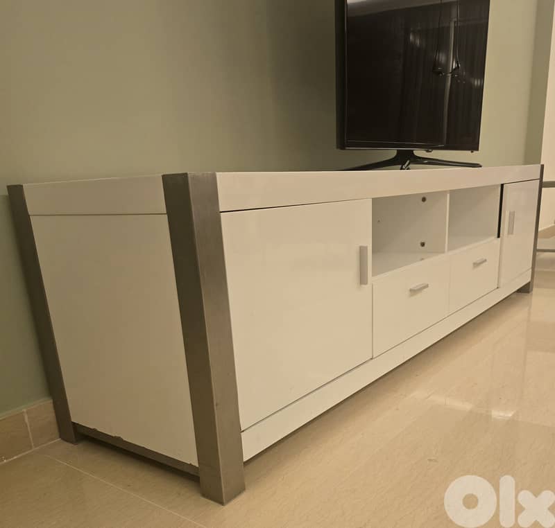 Tv unit 1