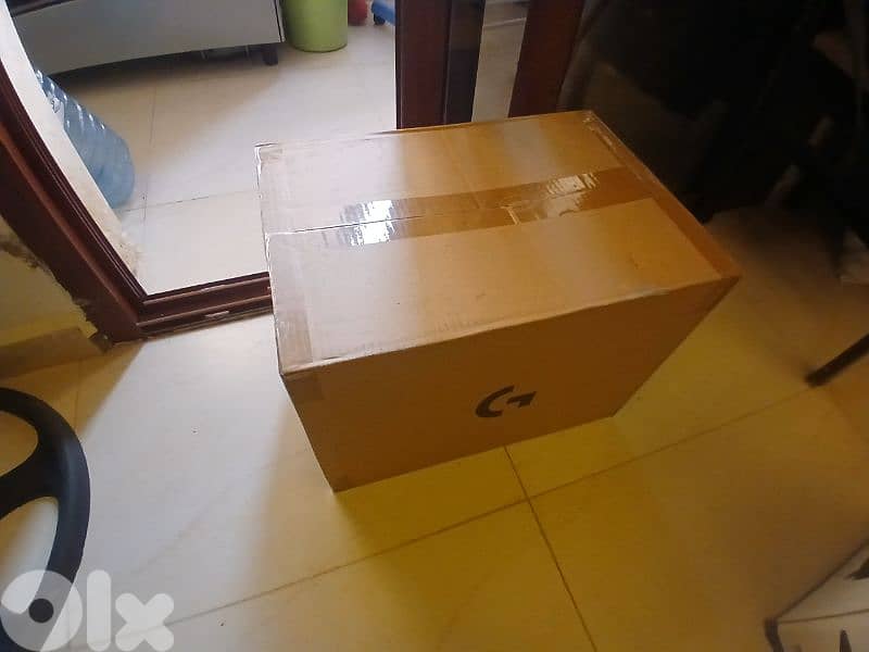 Logitech G29 driving force racing wheel 1