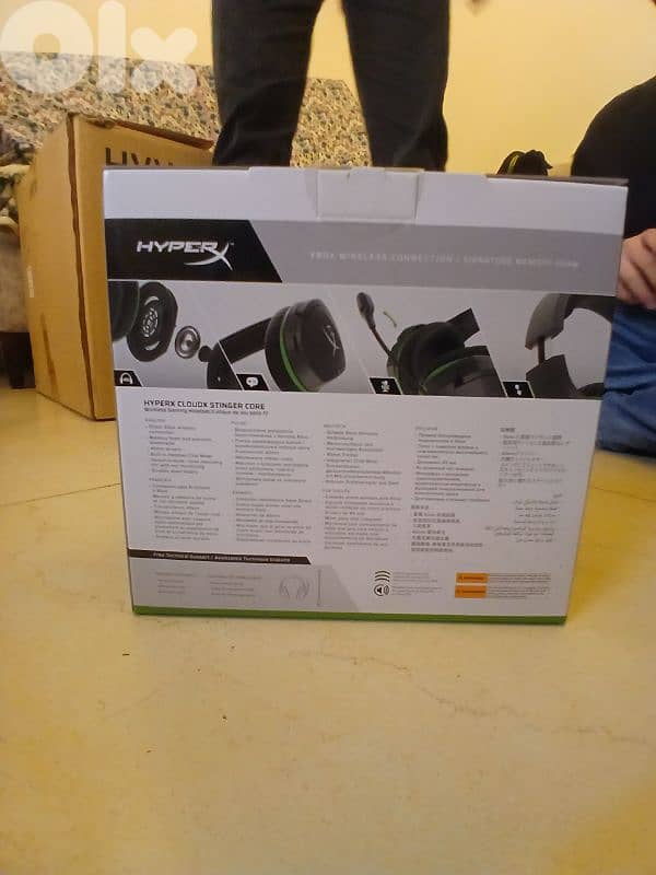 HyperX CloudX Stinger Core Wireless Gaming Headset Xbox - Black 1