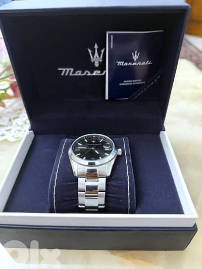 Maserati original watch , barely used , working perfectly