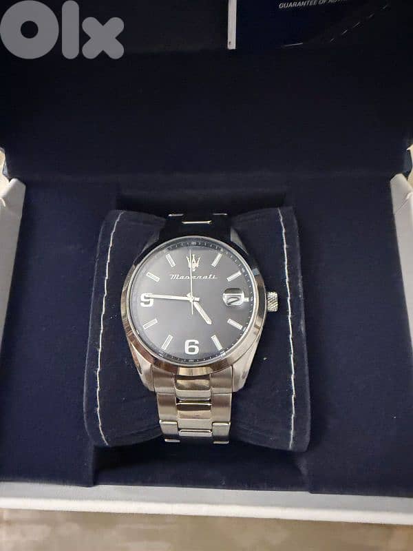 Maserati original watch , barely used , working perfectly 4