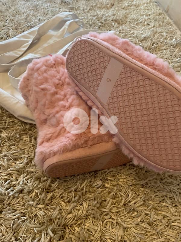 Soft and warm winter slipper 7