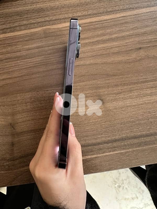 Iphone 14 pro max used in very good condition 4