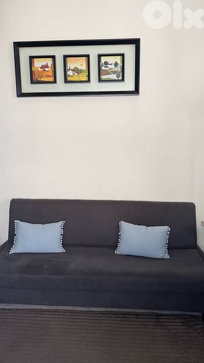 /صوفا/كنباي رمادي نظيف بحالة ممتاز