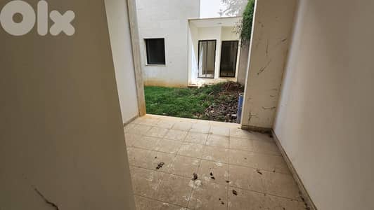 RWB593EA - Apartment for sale in Bouar