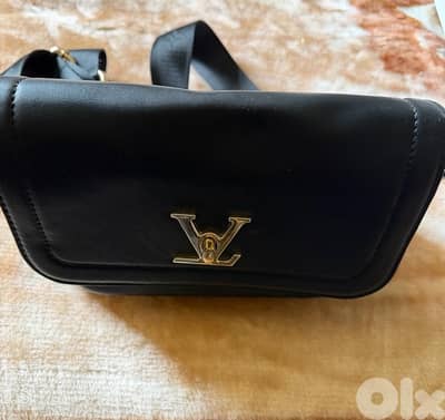 LV class A handbag
