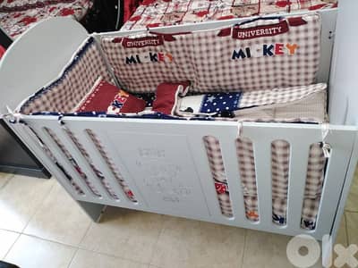 سرير اطفال خشب