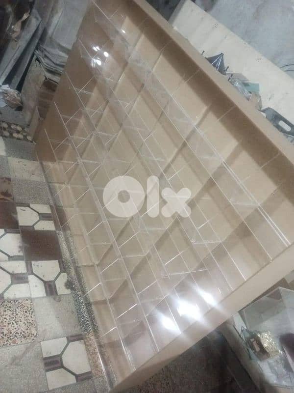 plexi stand 4mm 42 boxes 2