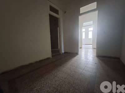 Apartment for Rent in Sanayehشقة للإيجار في الصنائع