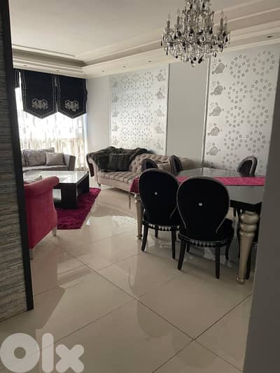 Apartment for Rent – Sanayeh, Beirutشقة للإيجار - الصنائع، بيروت