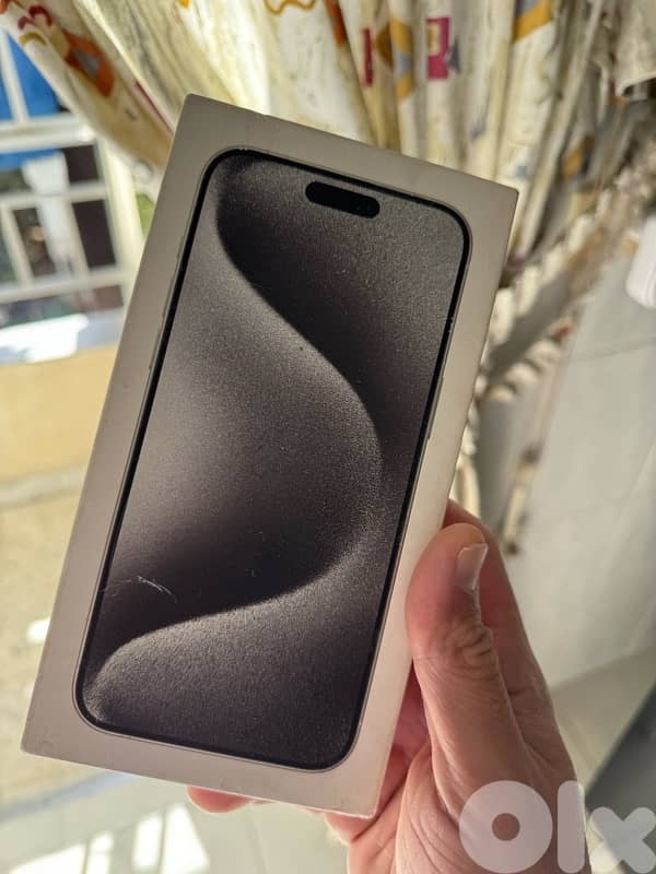 iPhone 15 pro max 1 TB White Titanium 2