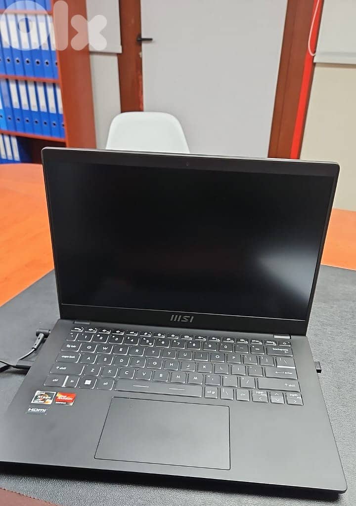 MSI Laptop 13.5"  Black 1