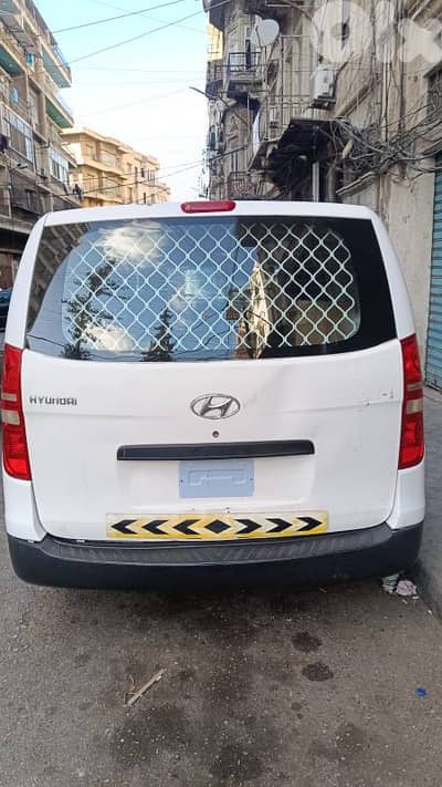 هيونداي إتش 1 2009