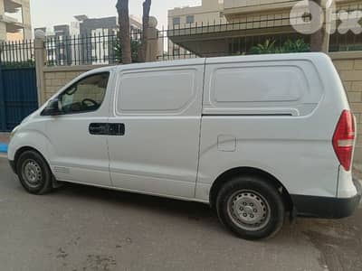 هيونداي إتش 1 2012