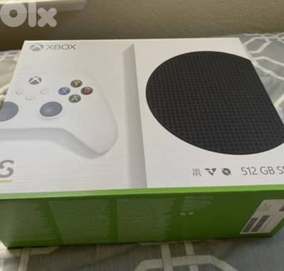 xbox s with 2 original controllers new  6 games paid and full account