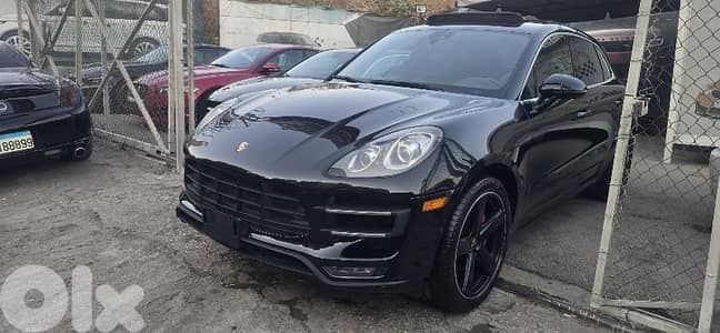Porsche Macan 2018 Turbo Luxury package Ajnabieh Clean carfax