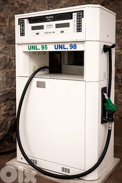 fuel pump. . مضخة بنزين