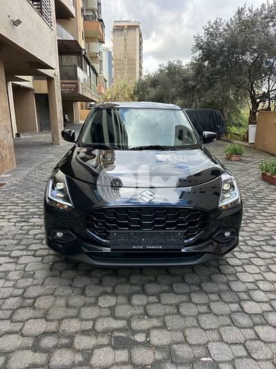 Suzuki Swift GLX 2026 black on black (0 km)