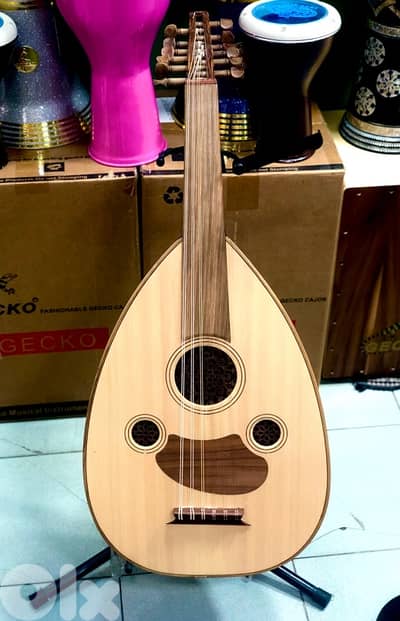 oud made by FARABI عود الفارابي المميز