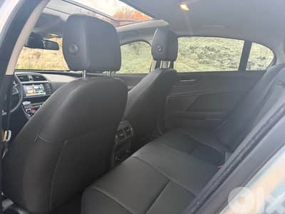 Jaguar xe 35 6 cylinder 2017