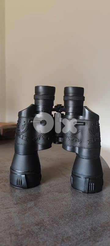 binoculars 3