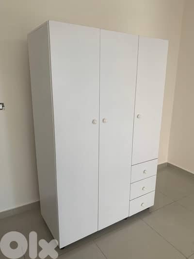 خزانة 3 درف جديدة من المعمل