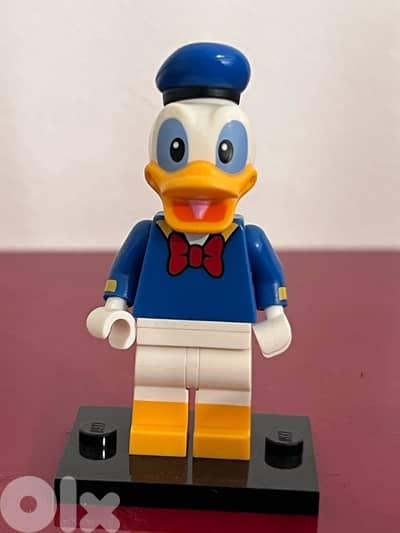 LEGO Donald Duck minifigure