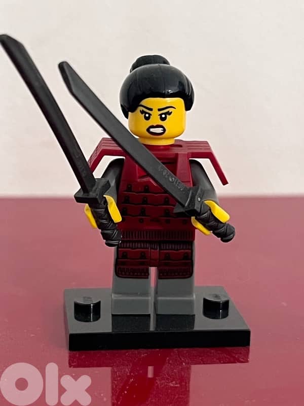 11 Lego Minifigures from various series 7