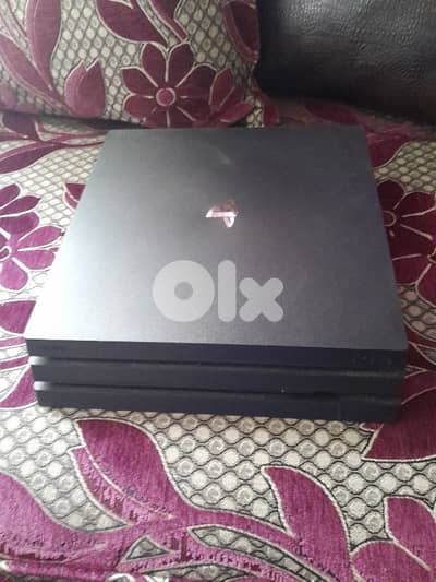 PlayStation 4 pro used like new