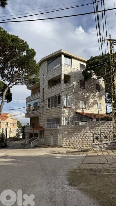 200 SQM Apratment in Baabdat - Prime location