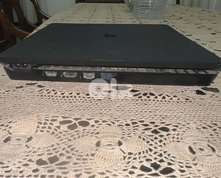 ps 4 slim like new 3