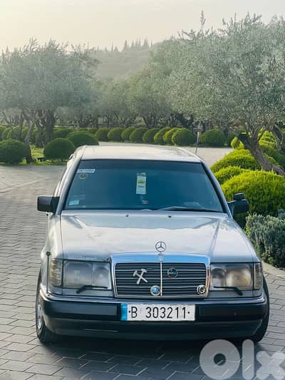 مرسيدس بنز 240/260/280 1989