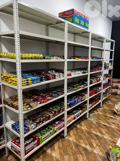 رفوف حديد بحاله ممتازه