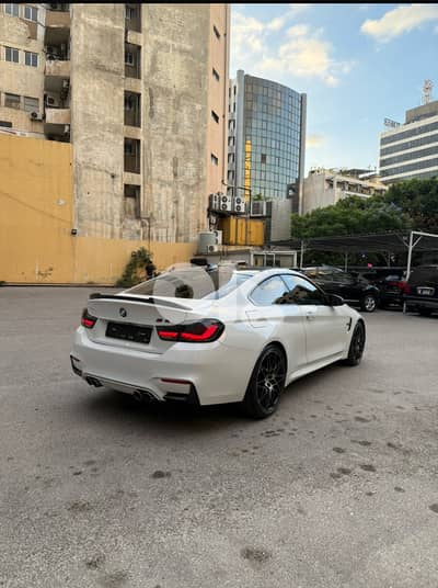 بي ام دبليو الفئة m4