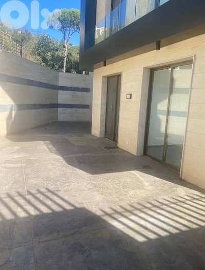 Brand new construction ready to move in in Baabdat