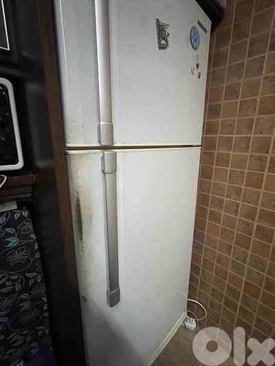 Hitatchi Fridge