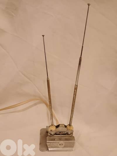 أنتين قديم للتلفزيونات والراديوهات القديمة