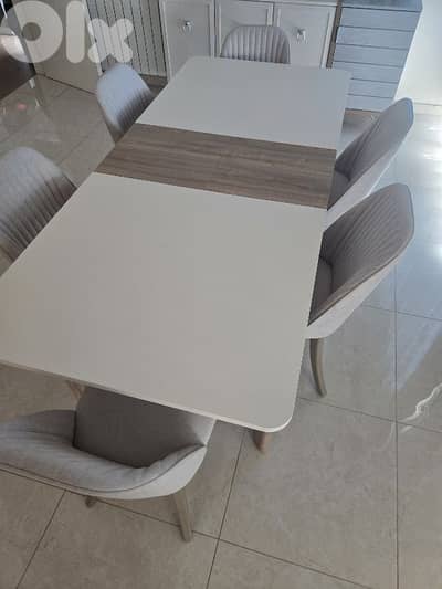 Dining table / set