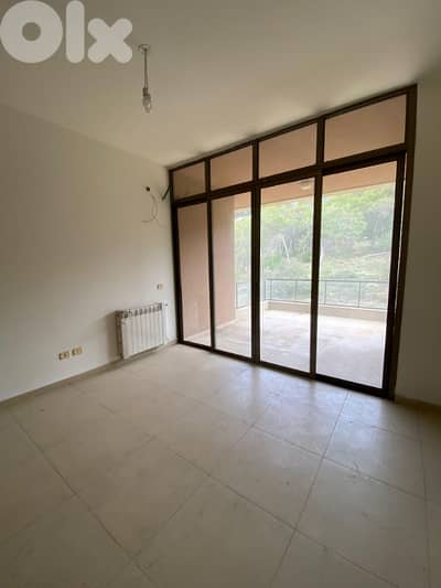 Apartment for sale in botchay شقة للبيع في بطشاي