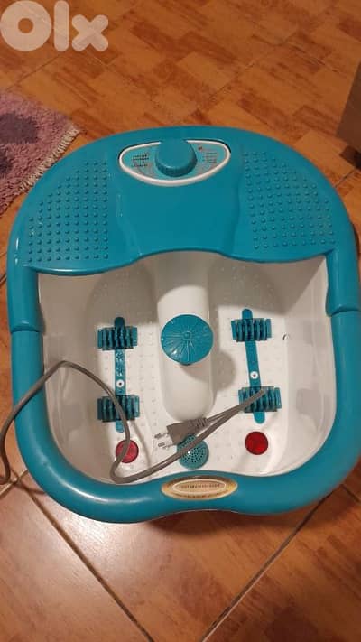 Foot Spa Massager بحالة ممتازة – 60$