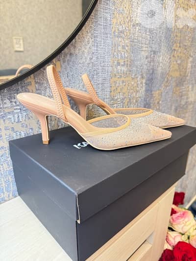 Transparent rhinestone pointed toe shoe size 40 new