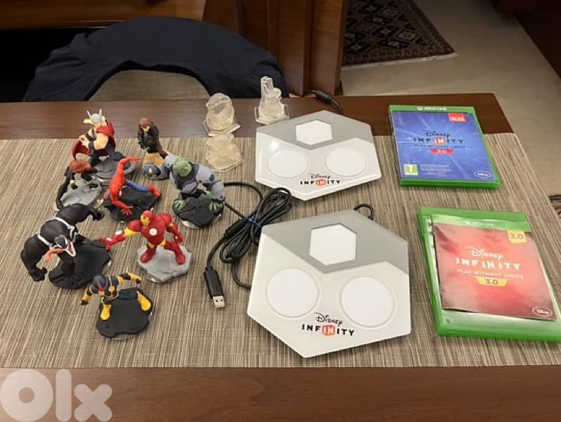 XBOX GAMES AND FIGURES 3