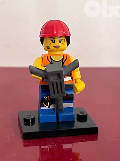 lego minifigure Gail from the movie construction worker
