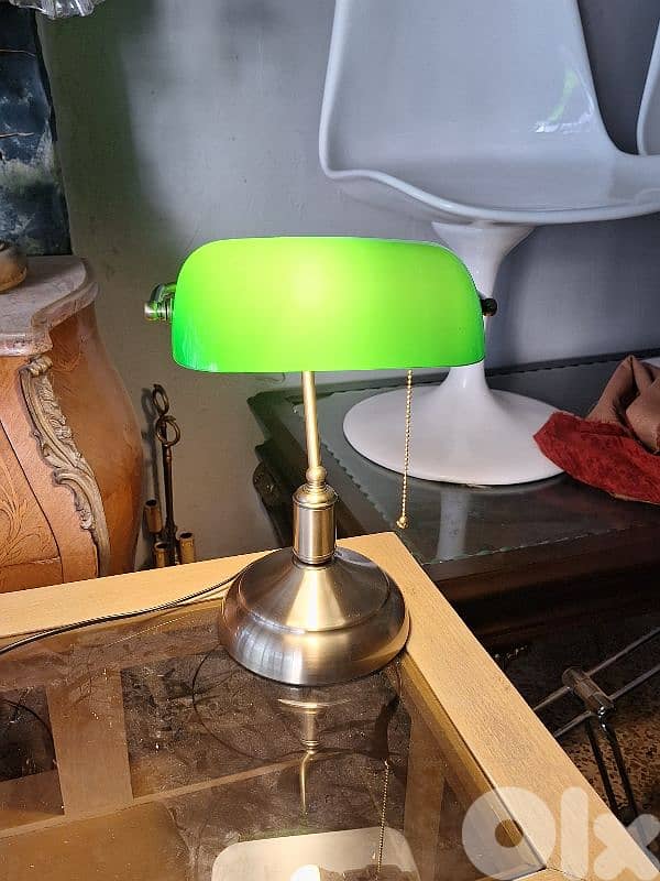 banker's opaline lamp 1