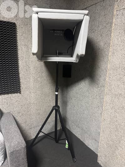 Isovox 2 Pro Vocal Isolation Booth – Like New