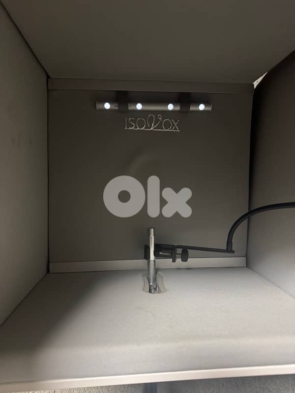 Isovox 2 Pro Vocal Isolation Booth – Like New 1