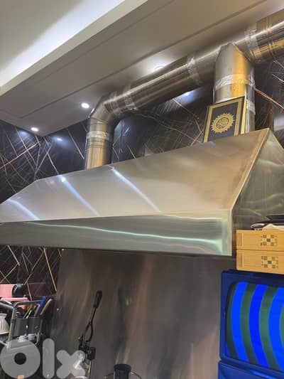 للبيع عدة مطعم استعمال شهر بس بسعر مغري جدا